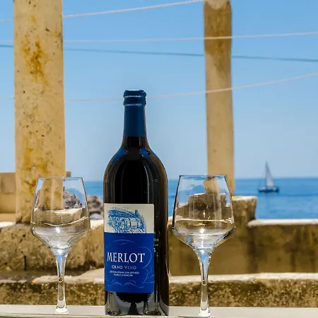 Old Town Guest house 3*