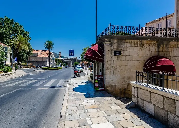 Old Town 3*