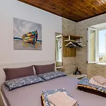 Guest house Old Town 3*